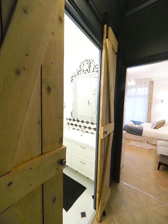 Le Palais Des Parcs - Chic - Centre Ville - Face Au Parc Виши Екстериор снимка